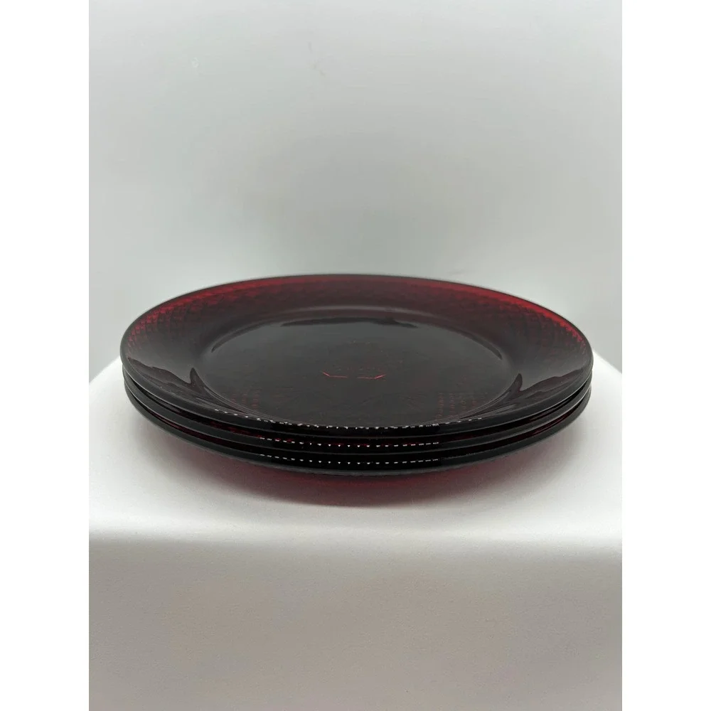 Unbranded Windsor Diamond Ruby Red Dinner Plates Set of 3 Vintage 10 inch